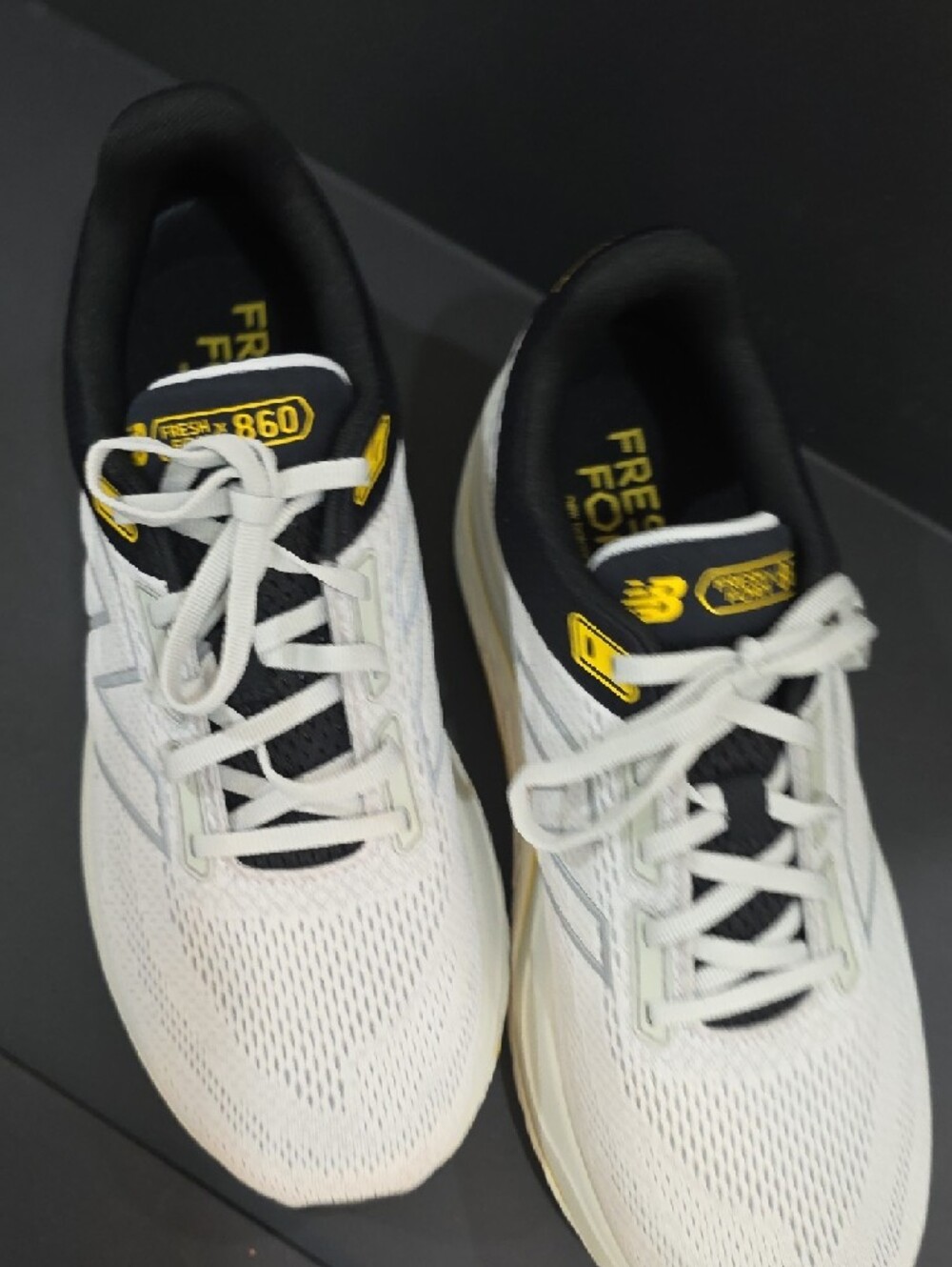 New Balance Fresh Foam X 860 White Sneakers White/Black Size 10.5 Men's - Picture 6 of 11